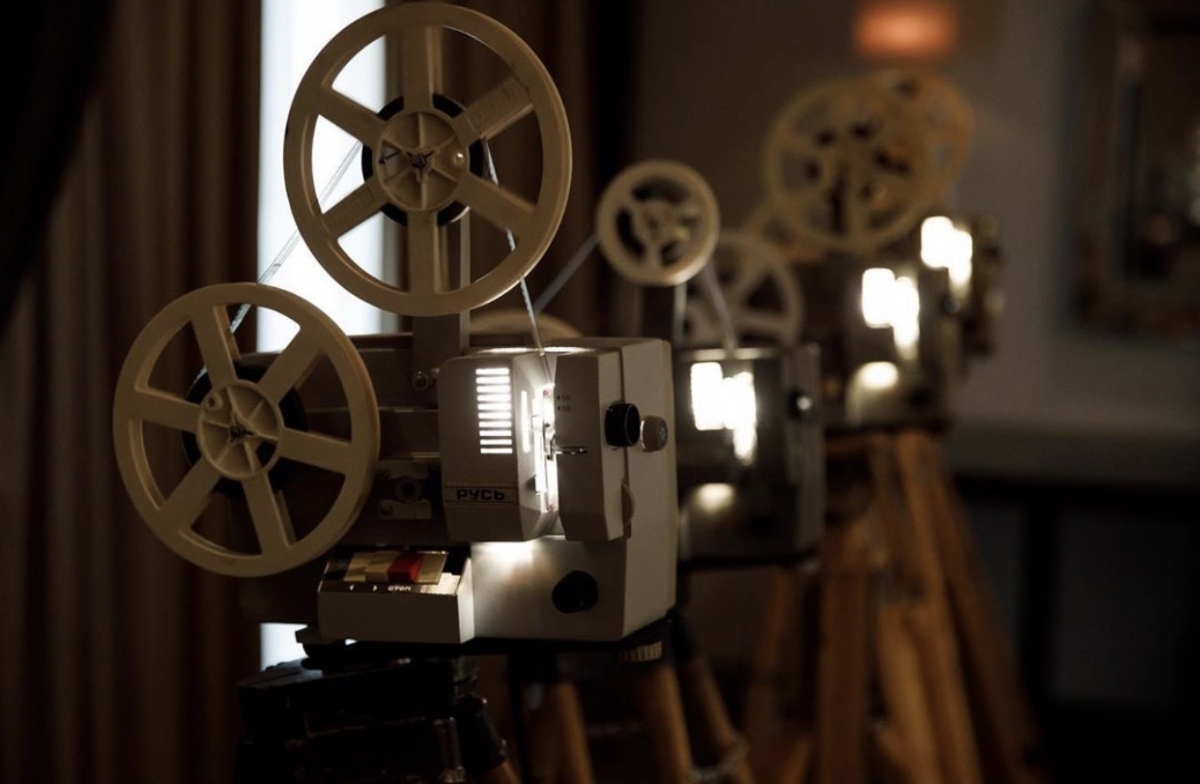 Аренда ретро-кинопроектора Русь