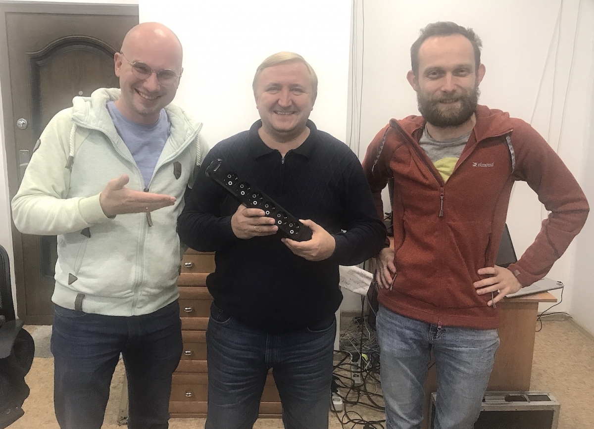 Черные колодки Makel выбирает компания Альфа Саунд
