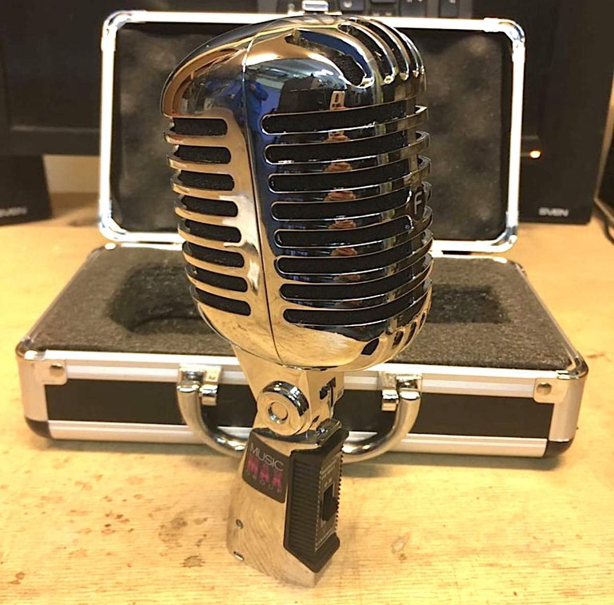 Аренда ретро-микрофона в стиле Элвиса