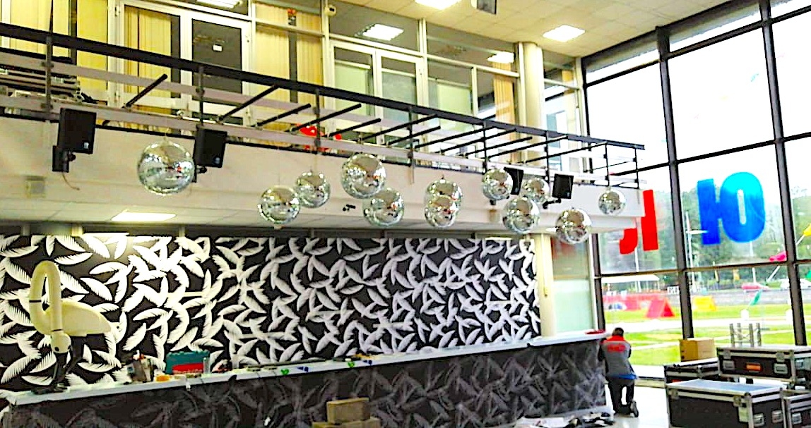 Аренда конструкций из фермы для подвеса диско шаров