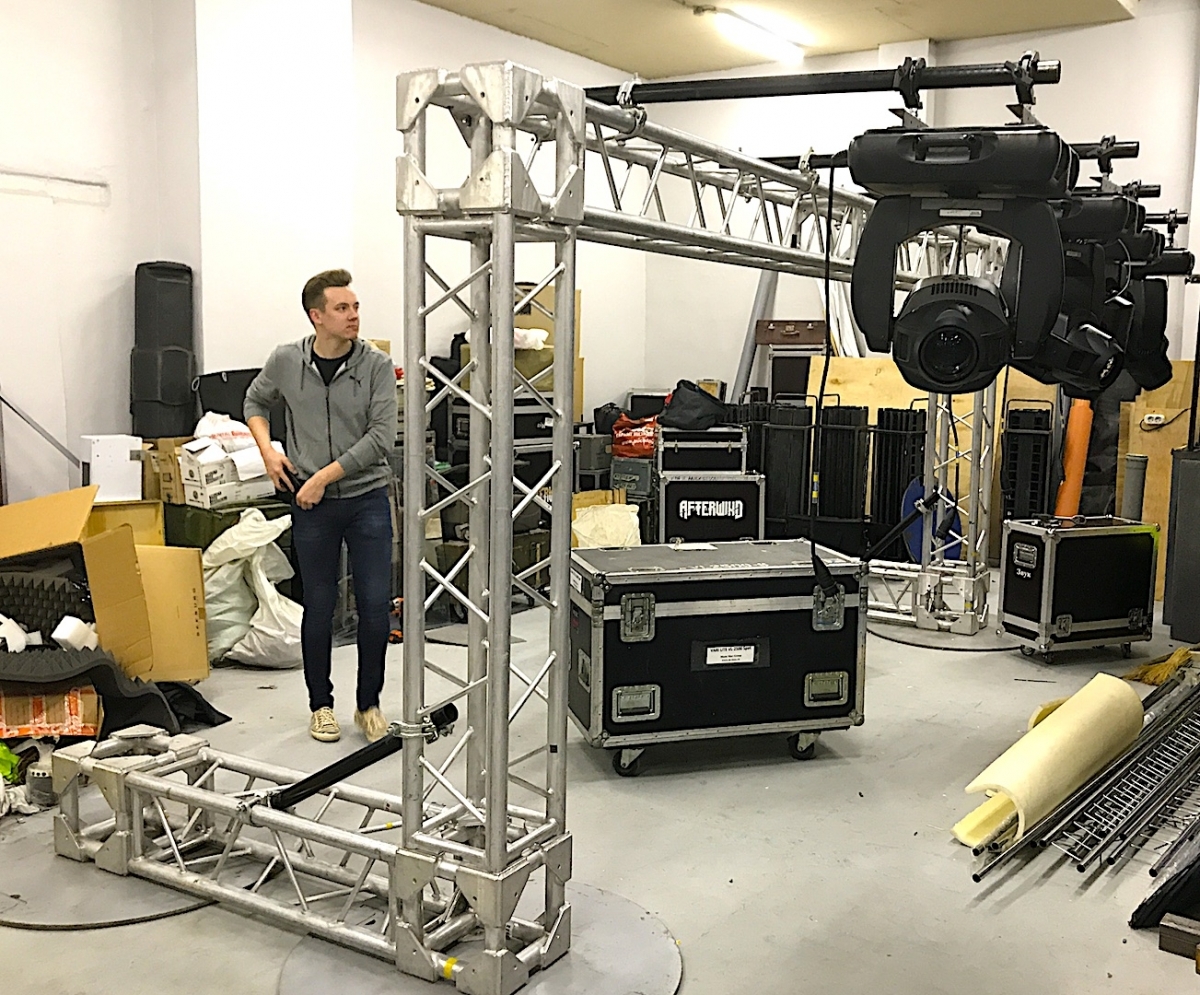 Аренда конструкций из фермы усиленной с ригелями