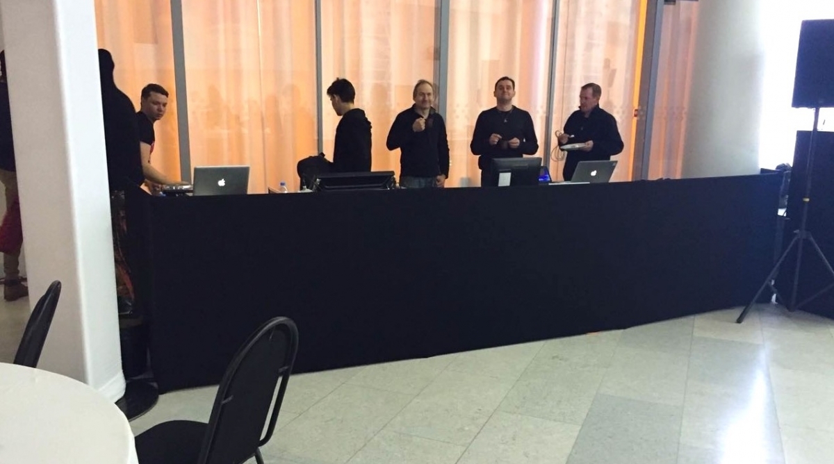 Аренда ширмы для пультовой