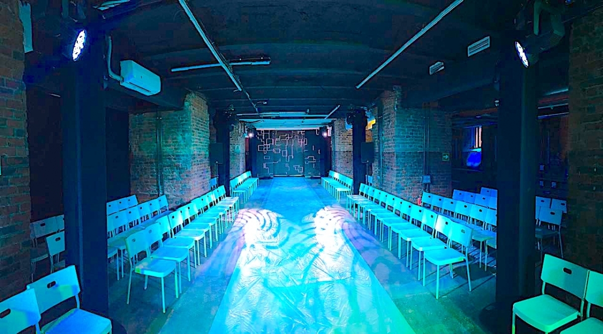 Свет для показа мод в аренду на мероприятие