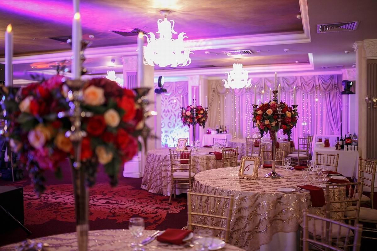 Аренда постоянного архитектурного света для свадьбы в Москве