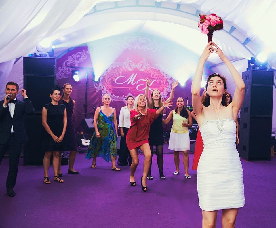 Свет в аренду на свадьбу в шатре