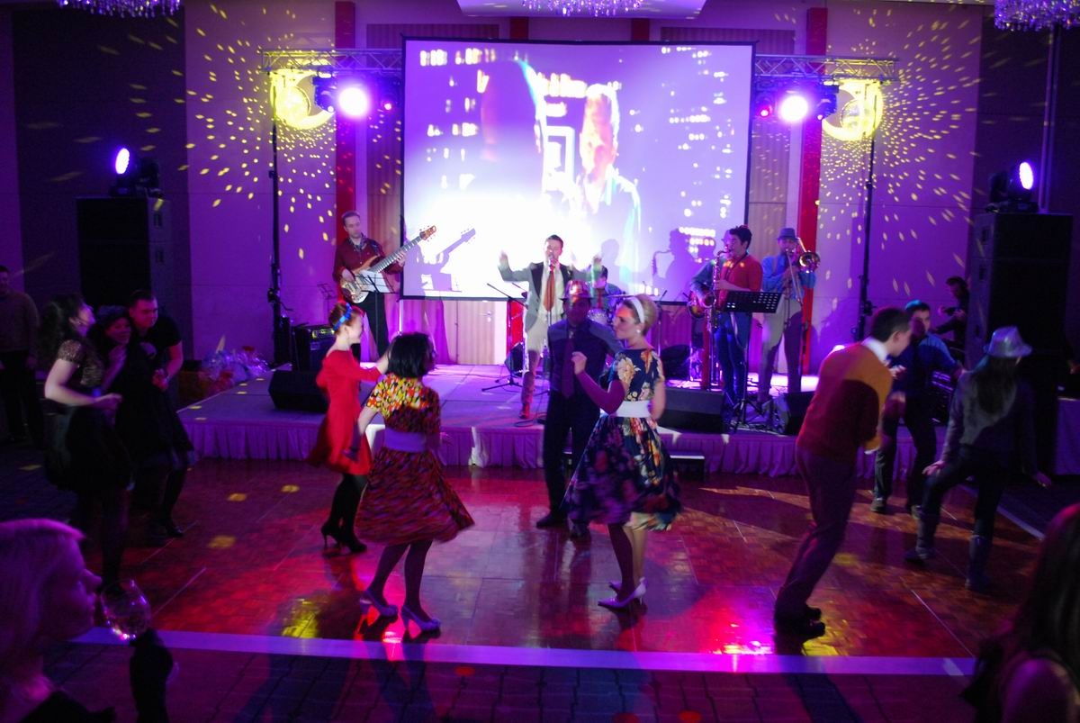 Зеркальный шар в аренду на мероприятие в отеле Swiss