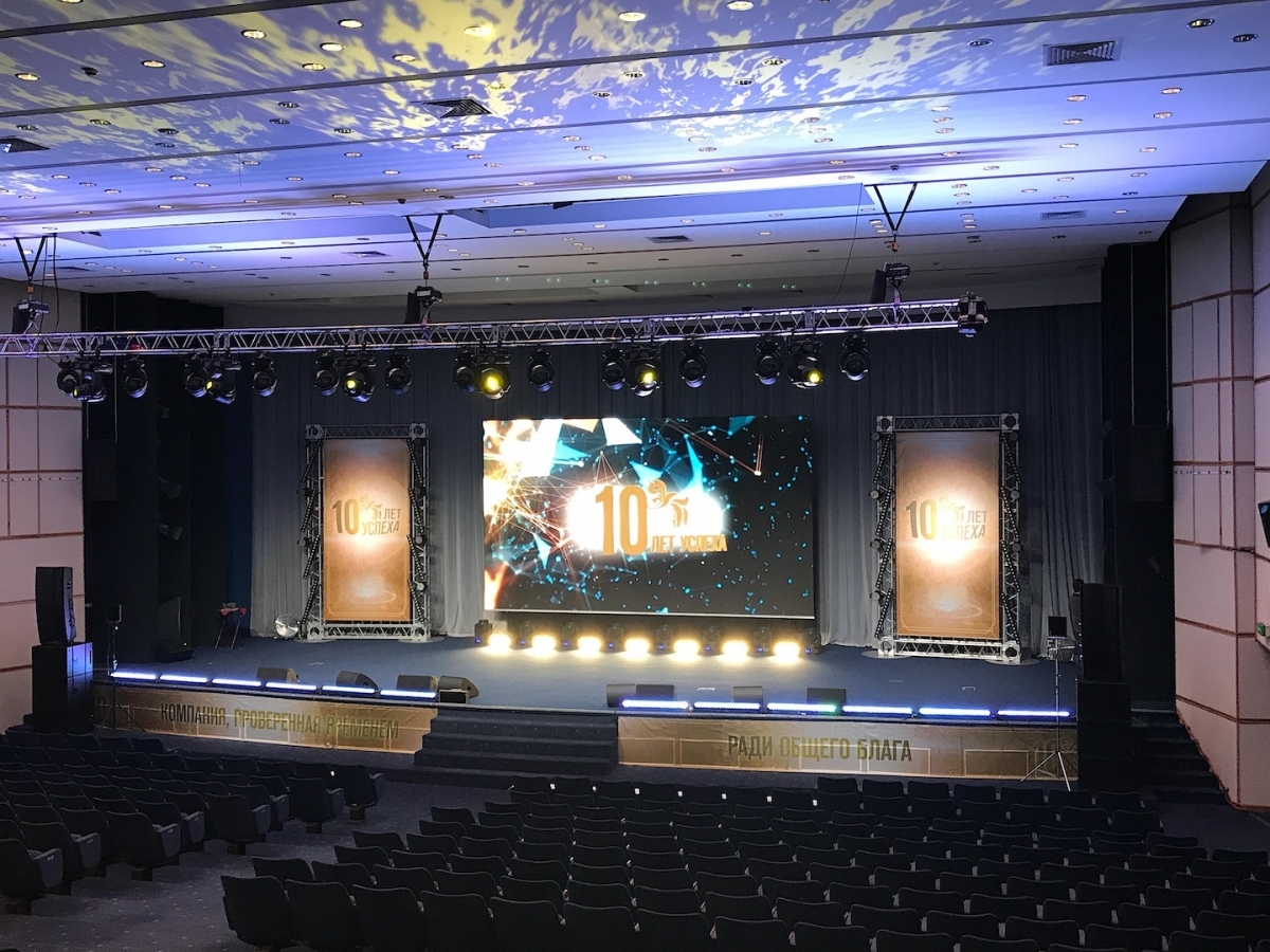 Аренда светодиодного экрана 7х4м и полное техническое обеспечение мероприятия