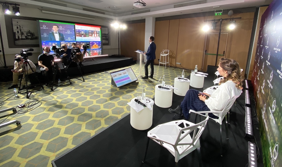 Онлайн-конференция с телемостом