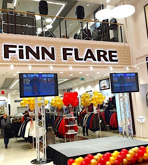 Плазма в аренду на высокой стойке тотеме из фермы