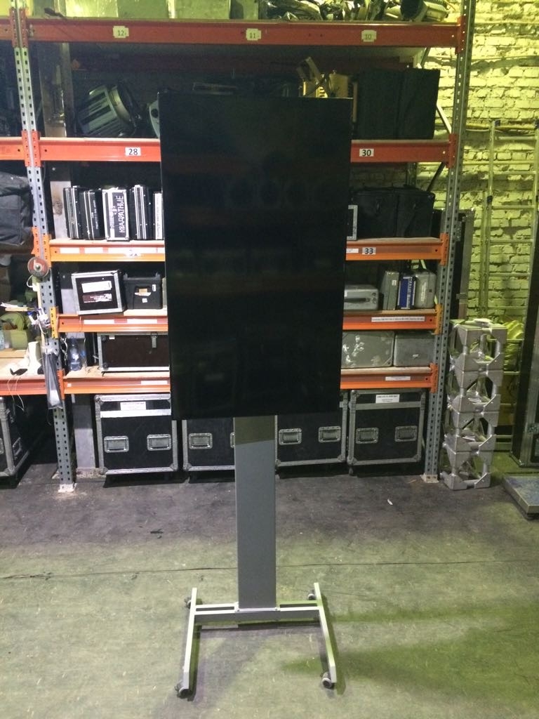 Аренда вертикально установленной плазмы