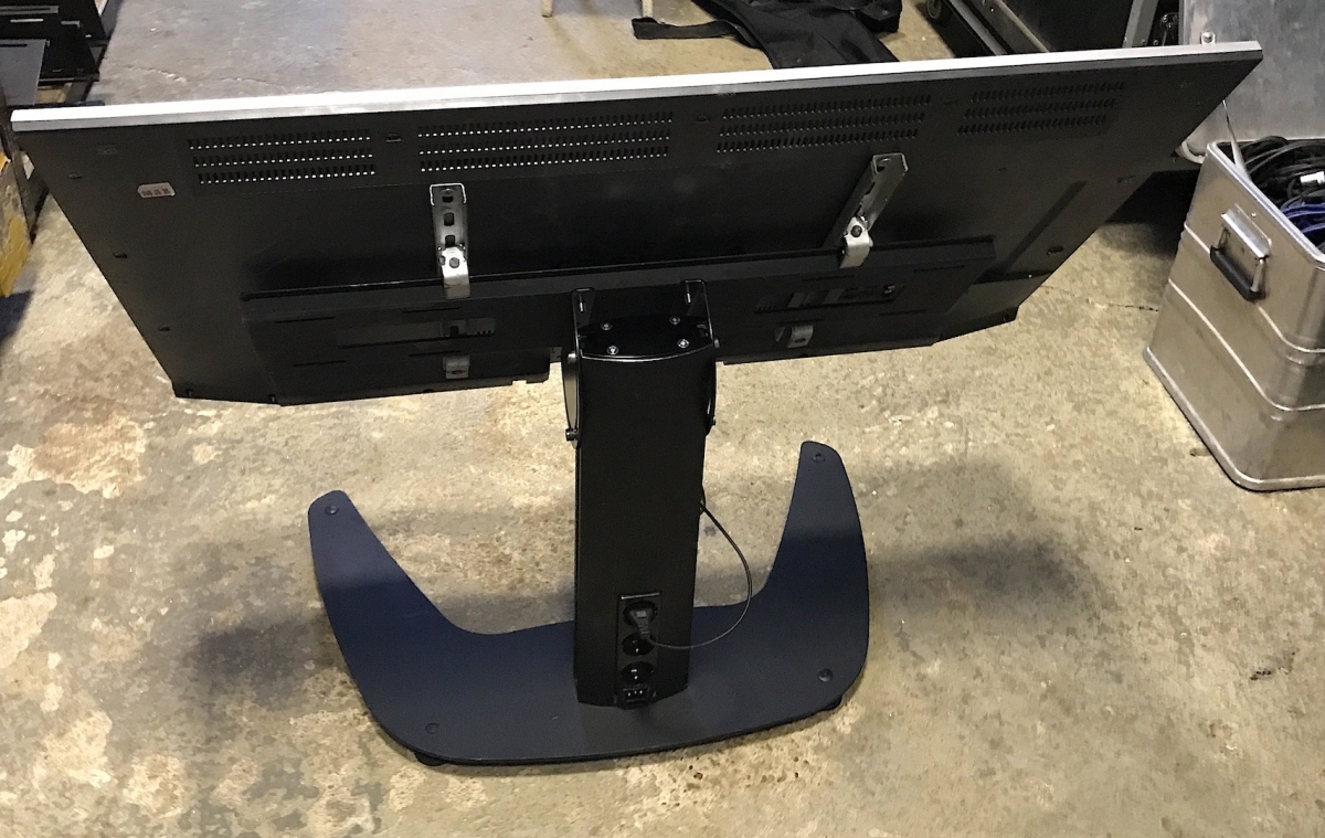 Аренда низкой стойки для плазмы