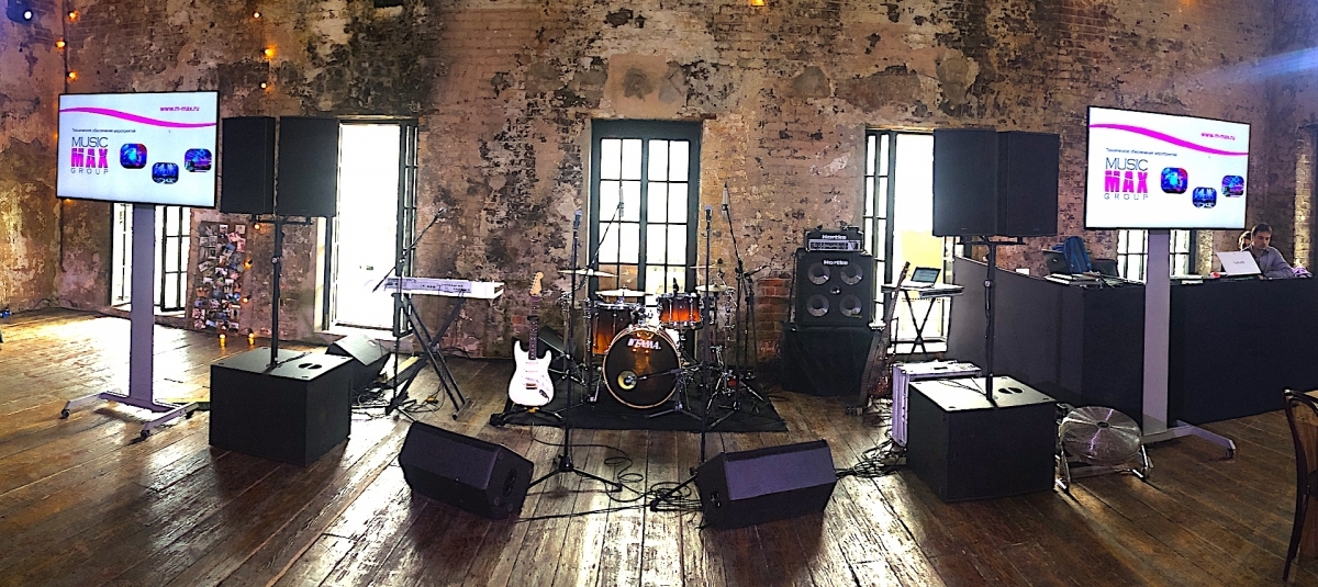 Плазмы в аренду на свадьбу в лофте