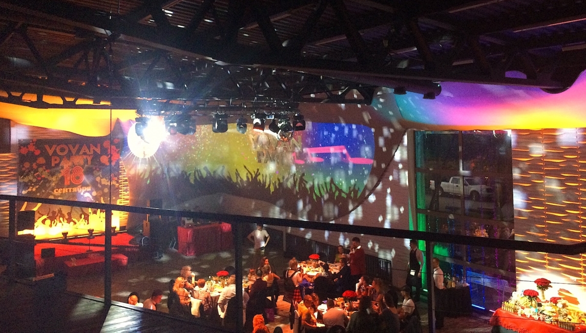 Аренда проектора для видеомэппинга