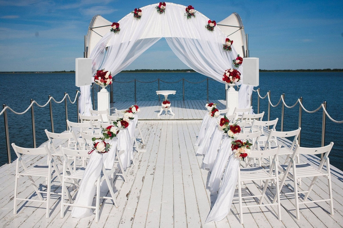 Комплект белого звука для церемонии выездной регистрации на свадьбе.