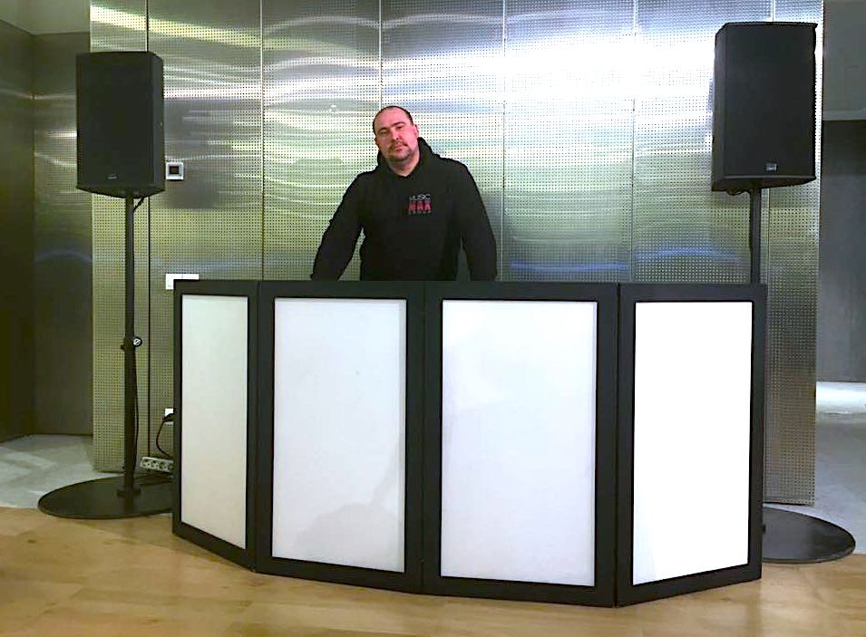 Аренда звука 1 кВт для welcome-зоны и выездной регистрации.